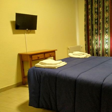 Hostal Orly Camponaraya Exterior foto